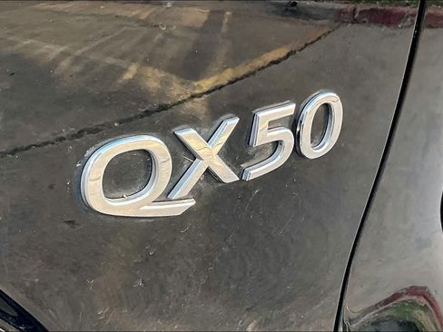 Used 2022 INFINITI QX50 Luxe w/ Cargo Package FWD image 10