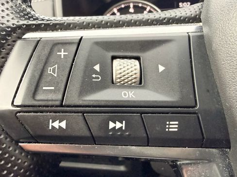 Used 2024 Mitsubishi Outlander FWD image 20