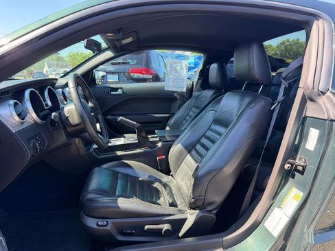 Used 2009 Ford Mustang GT RWD image 9