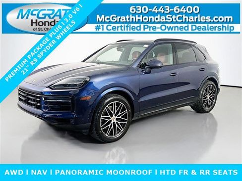 Used 2024 Porsche Cayenne w/ Sport Chrono Package image 1