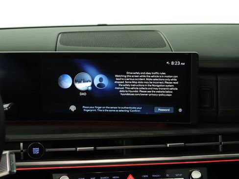 Used 2025 Hyundai Santa Fe Limited FWD image 19