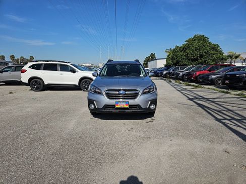 Used 2019 Subaru Outback 3.6R Limited w/ Popular Package #2 image 2