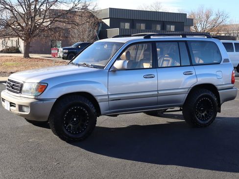 Used 1999 Toyota Land Cruiser image 10