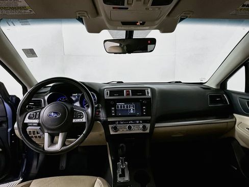 Used 2017 Subaru Outback 2.5i Limited AWD/4WD image 3