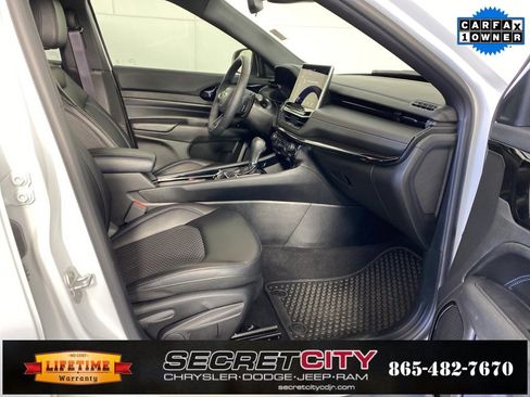 Used 2025 Jeep Compass Latitude w/ Altitude Special Edition image 33