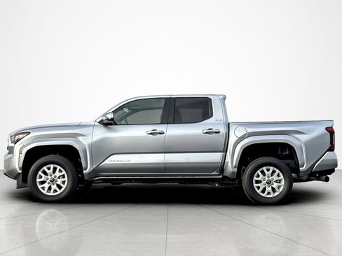 Certified 2025 Toyota Tacoma SR5 image 2