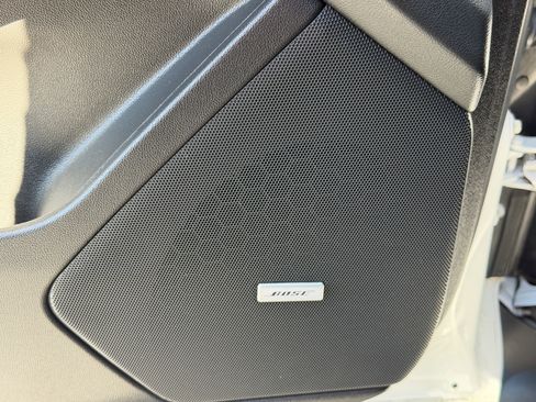 Used 2018 Cadillac XT5 Platinum w/ Driver Assist Package image 17