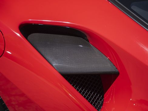 Certified 2017 Ferrari 488 GTB RWD image 13