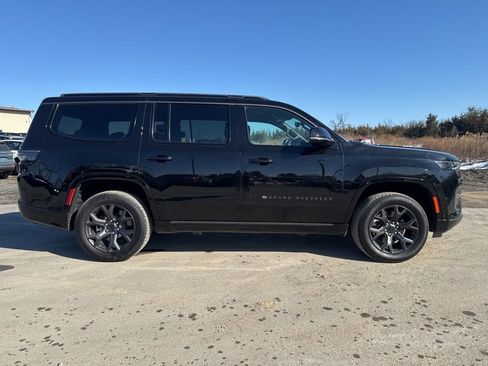 New 2026 Jeep Grand Wagoneer Limited w/ Premium Group II AWD/4WD image 2