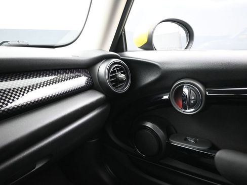 Used 2020 MINI Cooper SE w/ 6.5" Touchscreen Package image 23