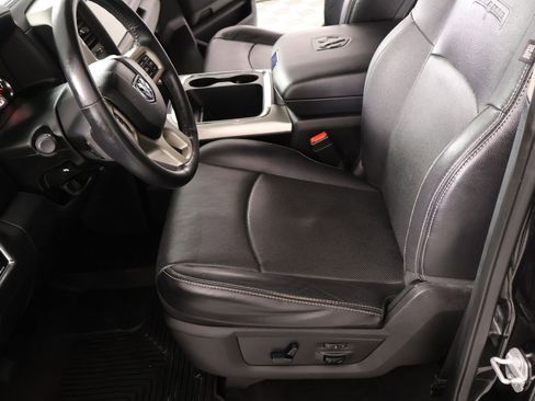 Used 2017 RAM 1500 Laramie w/ Convenience Group image 11