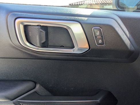 Used 2022 Ford Bronco Raptor image 13