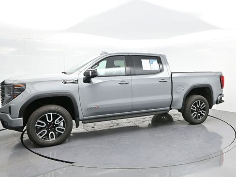 Used 2025 GMC Sierra 1500 AT4 w/ AT4 Premium Package image 4