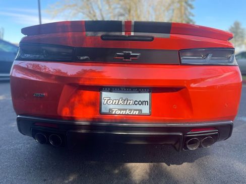 Used 2018 Chevrolet Camaro SS w/ Hot Wheels Edition image 7
