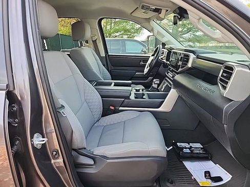 Used 2022 Toyota Tundra SR5 image 7