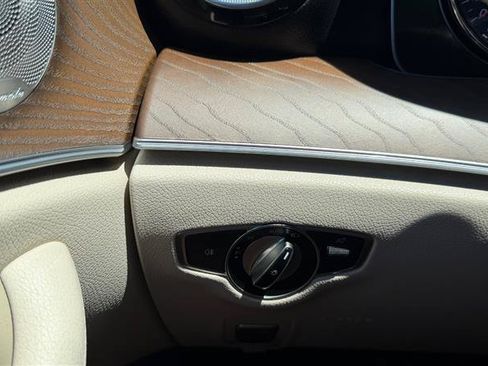 Used 2017 Mercedes-Benz E 300 image 39