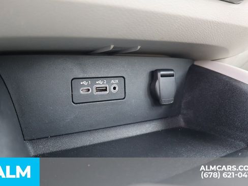 Used 2025 Nissan Altima 2.5 SV FWD image 32