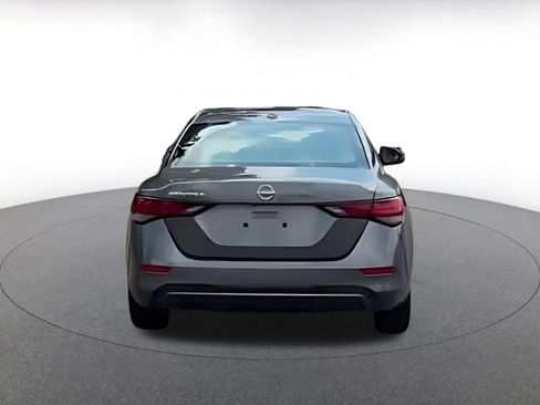 Used 2025 Nissan Sentra SV FWD image 9