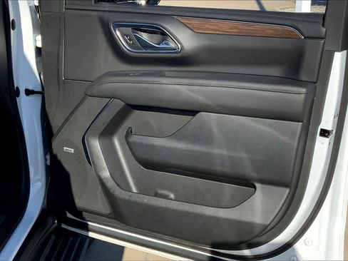 Used 2023 Chevrolet Tahoe High Country w/ Premium Package 2 image 41