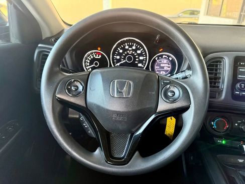 Used 2016 Honda HR-V LX image 27