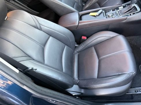 Used 2018 MAZDA MAZDA3 Touring image 23