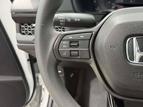 Certified 2025 Honda Accord SE image 11
