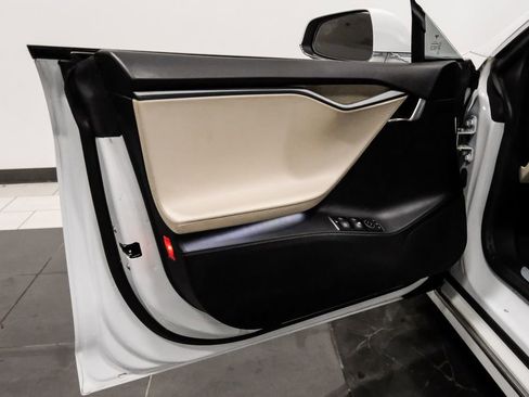 Used 2020 Tesla Model S Long Range image 33