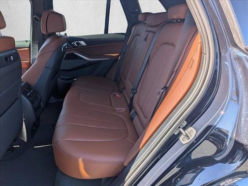 New 2026 BMW X5 xDrive40i w/ M Sport Package AWD/4WD image 17