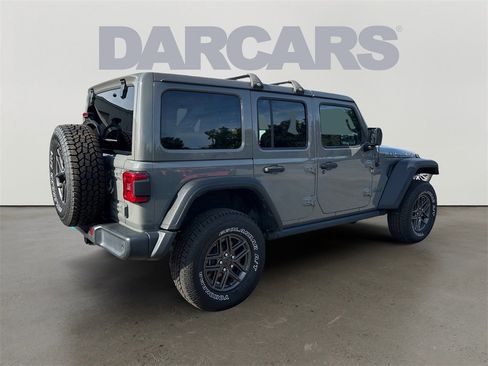 Used 2021 Jeep Wrangler Unlimited Rubicon 4xe w/ Advanced Safety Group image 7