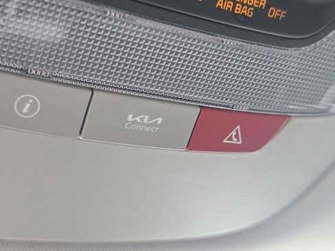 Used 2023 Kia Sportage EX image 8