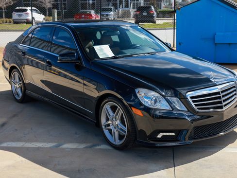 Used 2011 Mercedes-Benz E 350 Sedan image 18