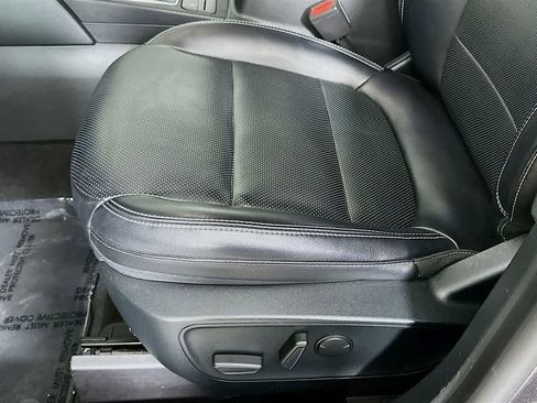 Certified 2020 Ford Escape SEL image 31