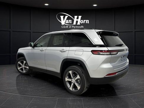 New 2026 Jeep Grand Cherokee Limited w/ Luxury Tech Group II image 3