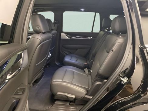 Used 2025 Cadillac XT6 Premium Luxury AWD/4WD image 21