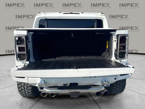 Used 2005 HUMMER H2 SUT w/ Preferred Equipment Group AWD/4WD image 25