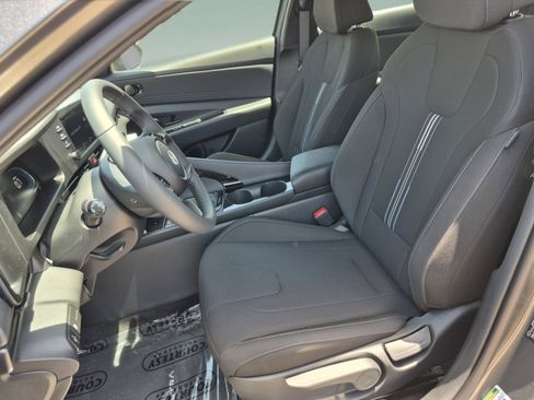 New 2026 Hyundai Elantra SEL Sport Premium FWD image 18