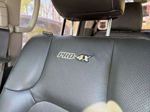 Used 2019 Nissan Frontier PRO-4X w/ Pro-4x Luxury Package image 23