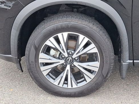 Used 2023 Nissan Rogue SV w/ SV Premium Package image 8