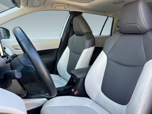 Used 2022 Toyota Corolla Cross XLE image 21
