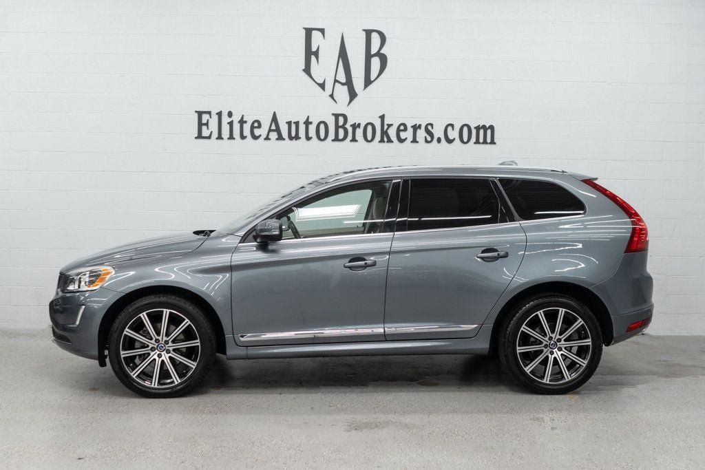 Used 2016 Volvo XC60 T5 Premier w/ Proximity Package FWD image 2