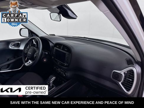 Certified 2025 Kia Soul LX w/ LX Technology Package FWD image 33