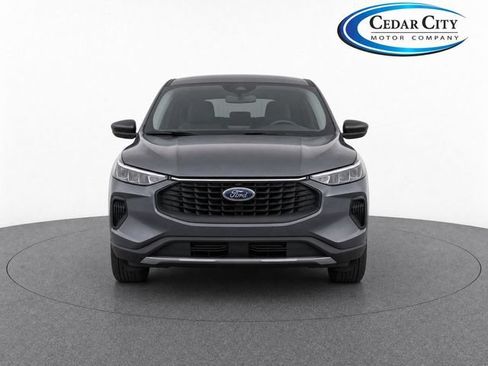 Certified 2025 Ford Escape Active w/ Cold Weather Package AWD/4WD image 4
