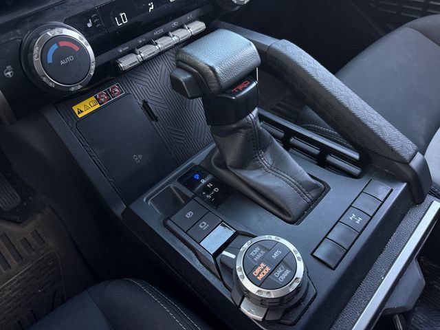 Used 2024 Toyota Tacoma TRD Off-Road w/ TRD Off Road Upgrade Package AWD/4WD image 21
