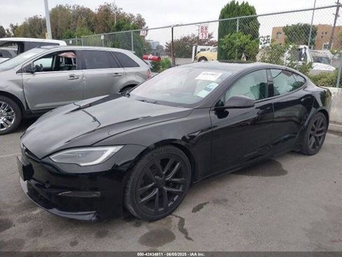 Used 2022 Tesla Model S Plaid AWD/4WD image 2