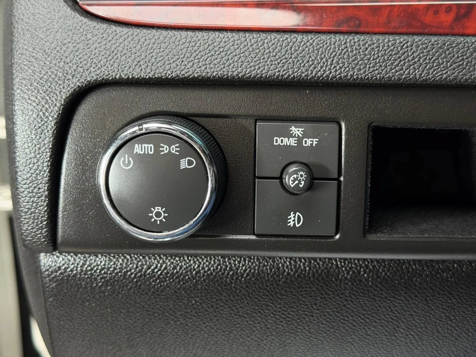 Used 2008 Cadillac Escalade EXT AWD/4WD image 29