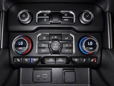 Used 2023 Chevrolet Tahoe High Country w/ LPO, Illumination Package AWD/4WD image 31