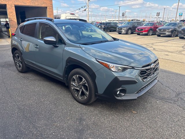 Used 2024 Subaru Crosstrek 2.0i Premium AWD/4WD image 2