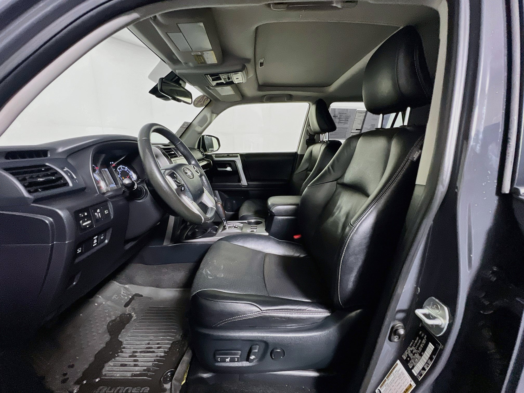 Used 2024 Toyota 4Runner Limited RWD image 14
