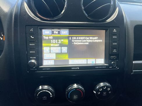 Used 2015 Jeep Patriot Latitude image 16