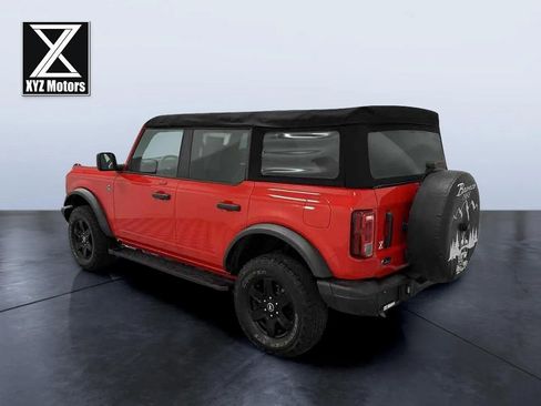 Used 2022 Ford Bronco Black Diamond image 5